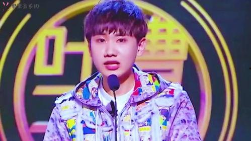 吃瓜网官网 汪苏泷与张碧晨,汪苏泷与张碧晨甜蜜互动，揭秘幕后故事